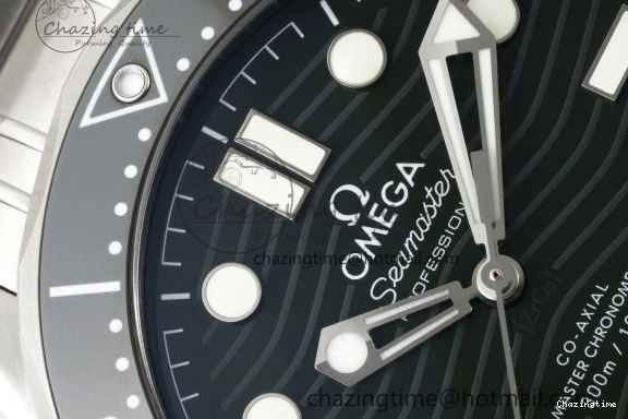 0110 Seamaster Diver 300M VSF 1:1 Best Edition Green Ceramic Green Dial on SS Bracelet A8800 V Popular 7824